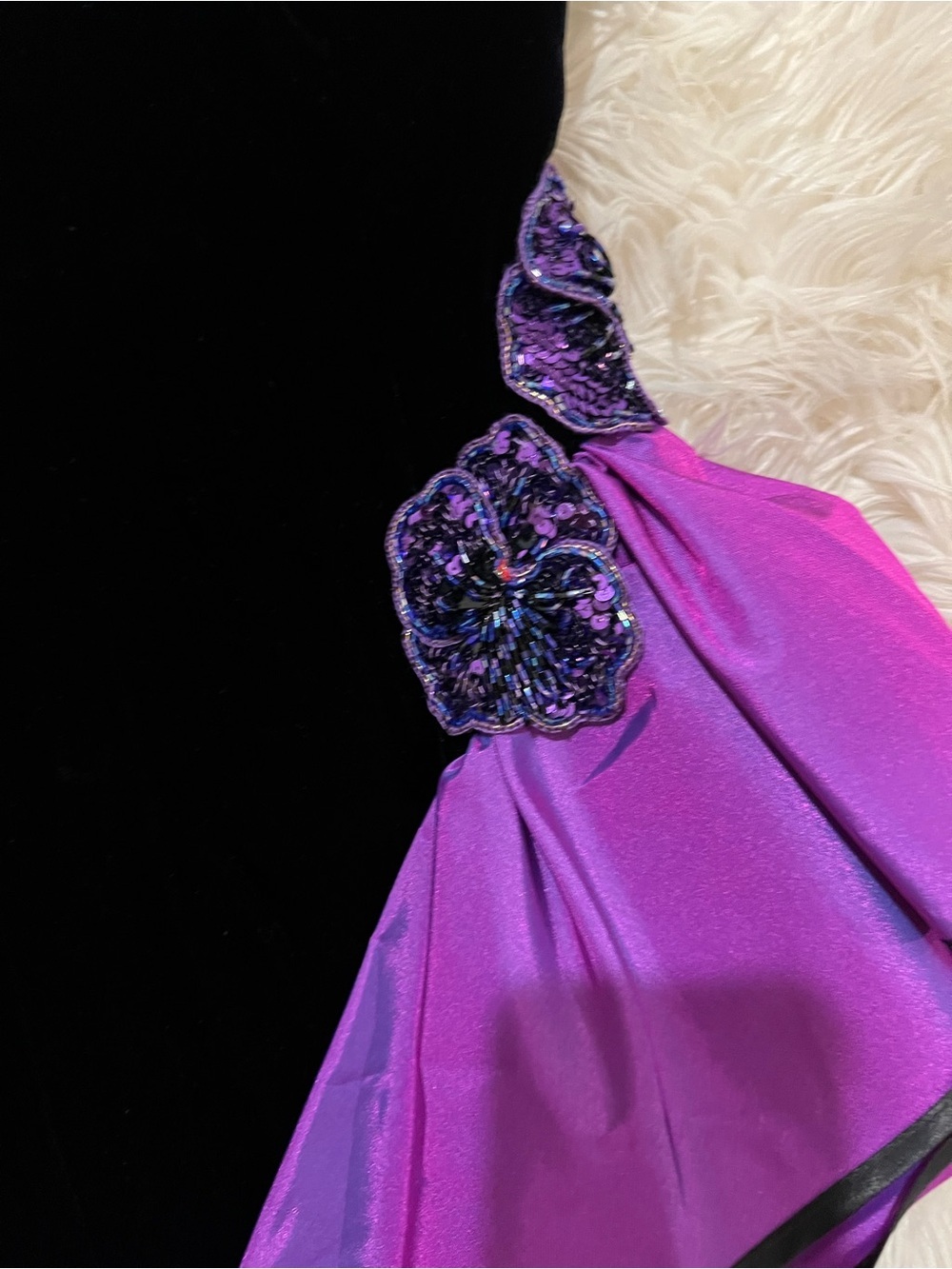 Velvet Cocktail dress, Vintage 1980s with Purple taffeta ruffle detail - Picture 2 of 9